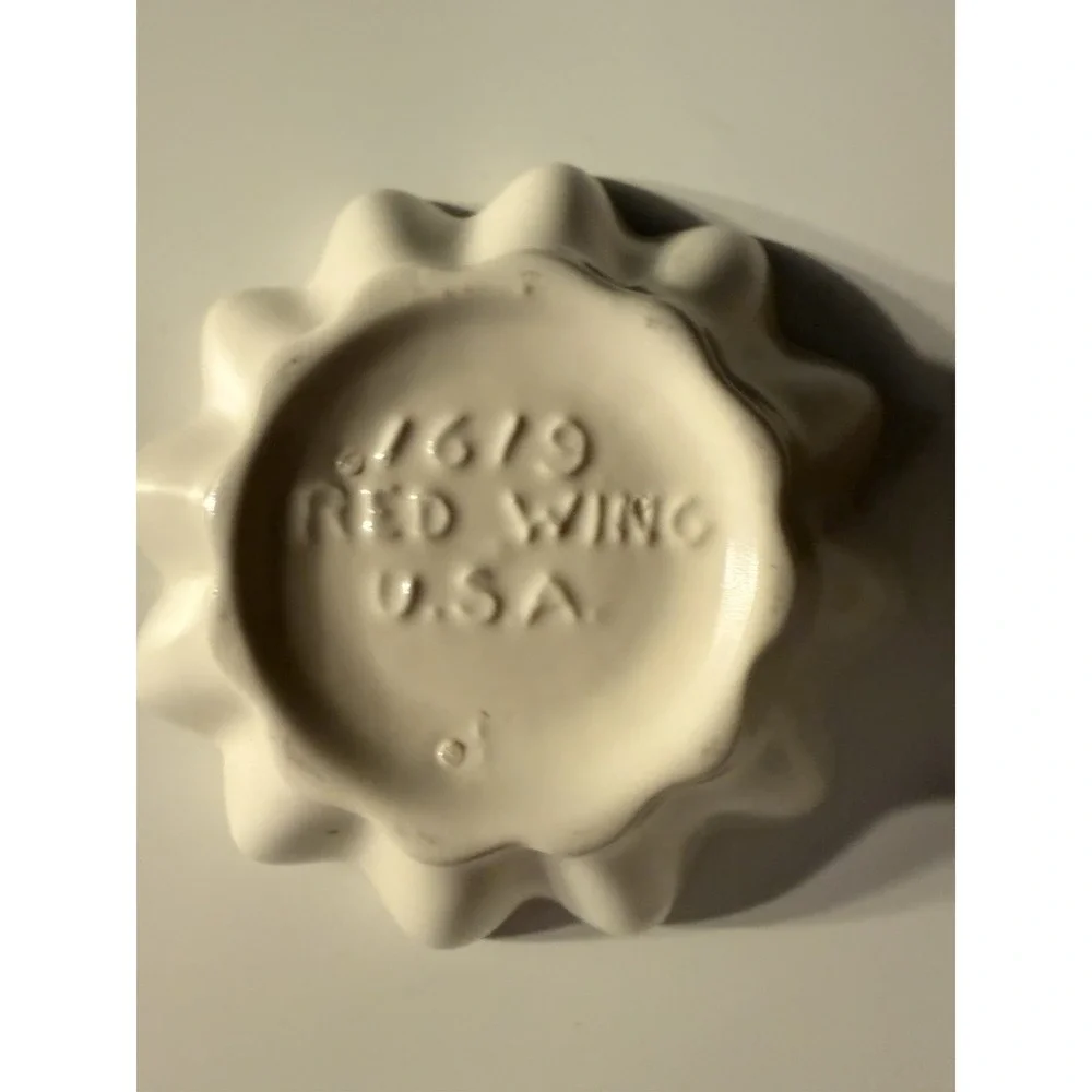 Vtg Red Wing Pottery Fluted Candle Holder Midwest USA pottery 1619